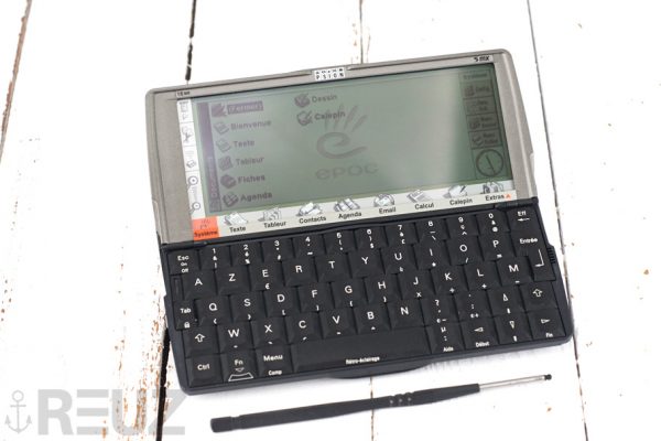 Psion series 5mx PDA clavier azerty état neuf complet inbox